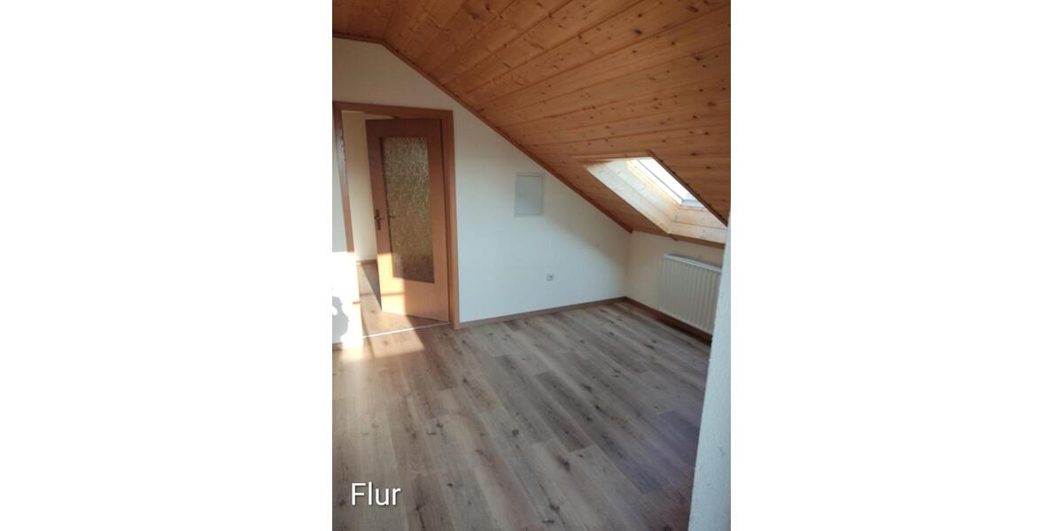 Dachgeschoßwohnung Kalbach - 4 Zimmer, 86 m&sup2;, 630&euro; | Angebot:26395158