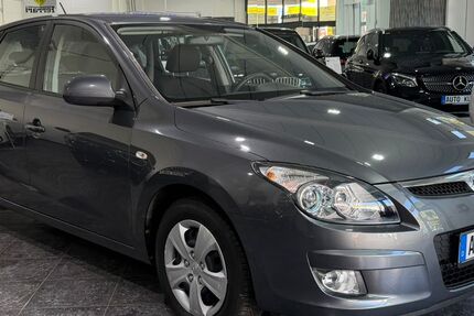 Hyundai i30 121.049 km 3.690 &euro; München 81829