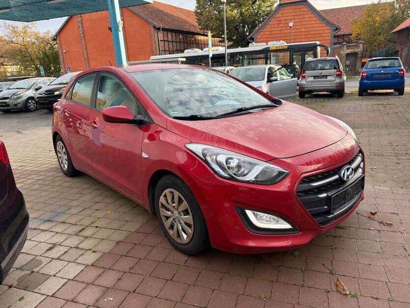 Hyundai i30 556.000 km 5.350 € Wolfenbüttel (Halchter) 38304
