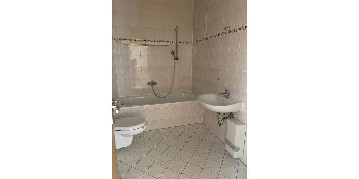 Etagenwohnung Eilenburg Eilenburg-Berg - 3 Zimmer, 63 m&sup2;, 381&euro; | Angebot:26015040