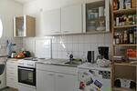 (12536 41) MGN: 2-Raum-Wohnung im Hochparterre mit einem runden WohnZimmerfenster, Laminatböden, Aufzug, Service inkl.