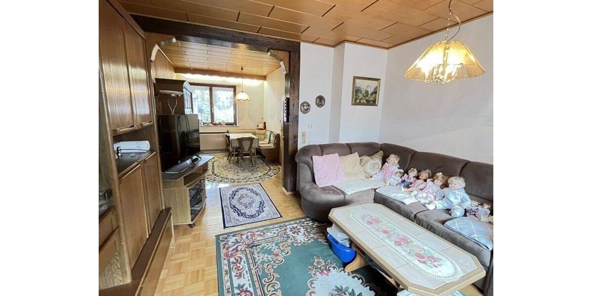 Einfamilienhaus mit großem Garten - sanierungsbedürftig mit viel Potenzial 5 zimmer
