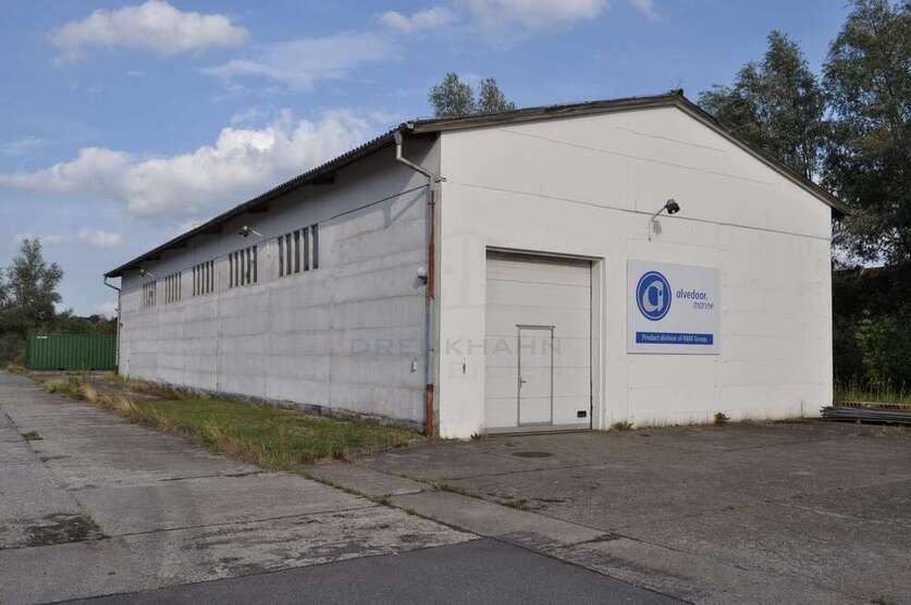 Halle in Rostock 2.965 € 400 m²