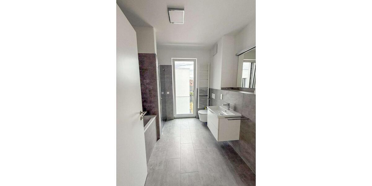 Dachgeschoßwohnung Heilbronn Kernstadt - 2.5 Zimmer, 105 m&sup2;, 1.902&euro; | Angebot:25991614