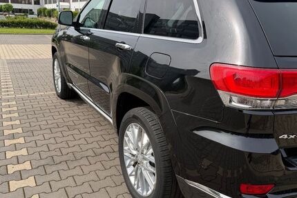 Jeep Grand Cherokee 150.000 km 20.700 &euro; Neuss 41460