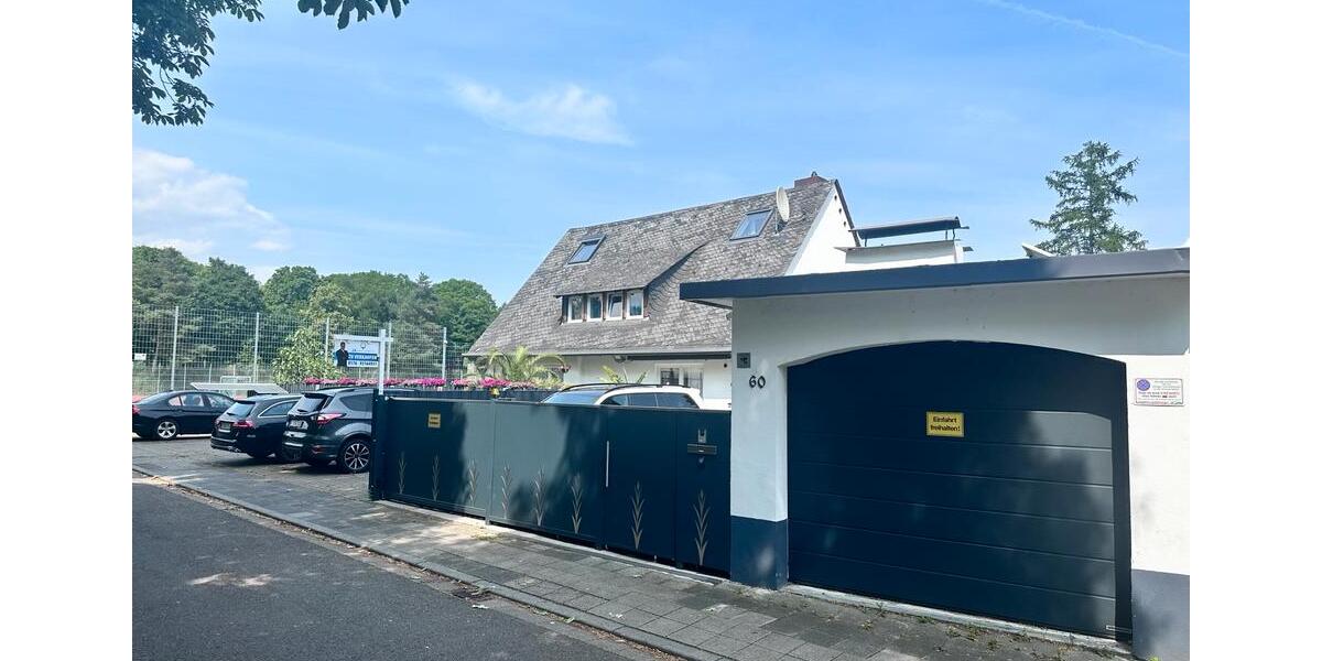 Investorenpaket: Zweifamilienhaus auf ruhigen Grundstück 8 zimmer