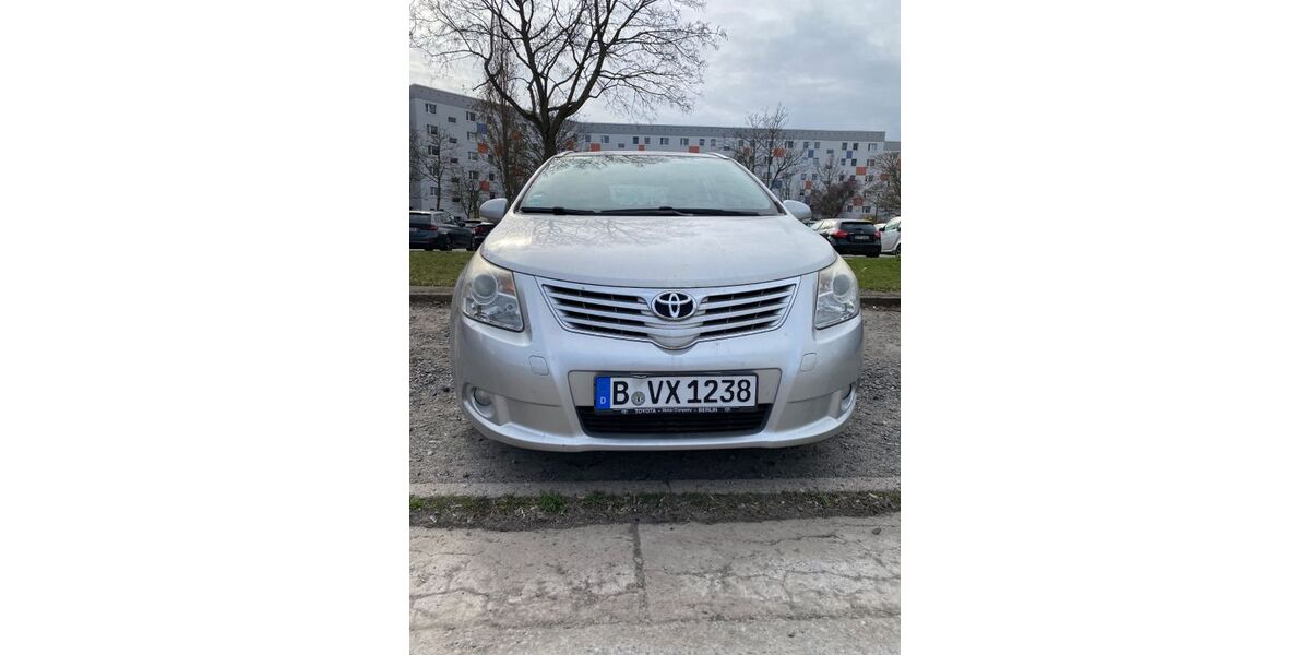 Toyota Avensis 68.000 km 7.999 &euro; Berlin 12619