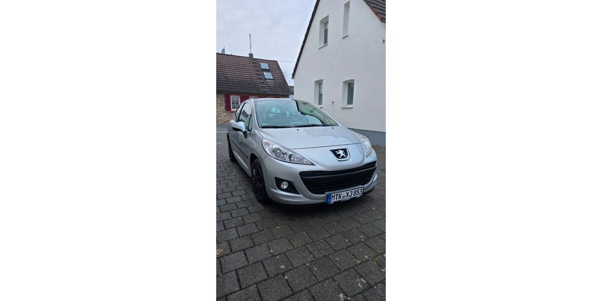 Peugeot 207 209.000 km 3.200 &euro; Rüsselsheim 65428