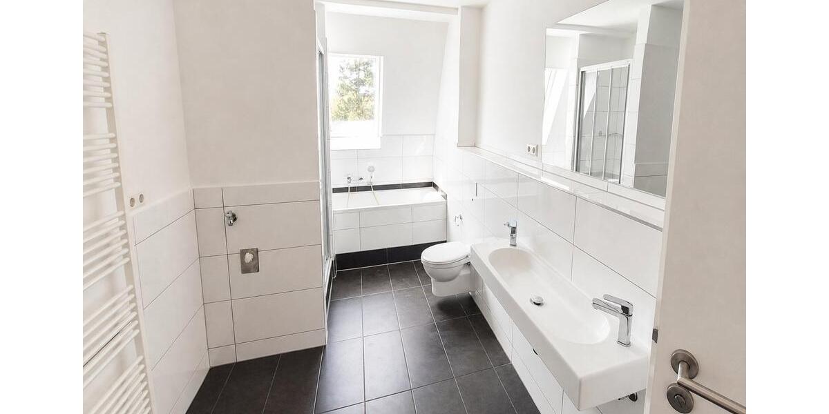 Etagenwohnung Zittau - 2 Zimmer, 74 m&sup2;, 470&euro; | Angebot:26406546
