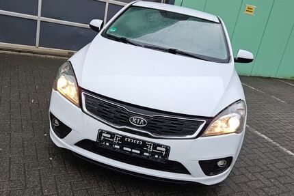 Kia ceed / Ceed 200.000 km 2.200 &euro; Siegen 57072