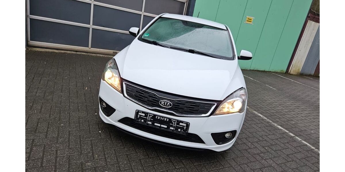 Kia ceed / Ceed 200.000 km 2.200 &euro; Siegen 57072