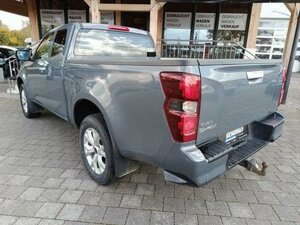 Isuzu D-Max 1.9l Space Cab 4x4 LS AT 20.000 km 36.460 &euro; Höhenkirchen-Siegertsbrun 85635