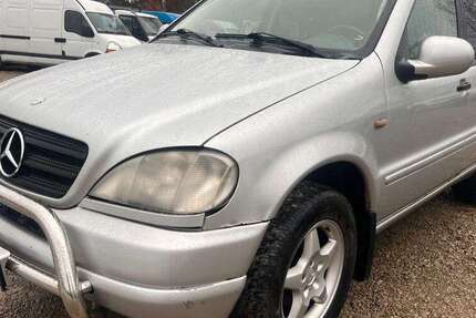 Mercedes-Benz ML 270 300.000 km 2.450 &euro; Seddiner See 14554