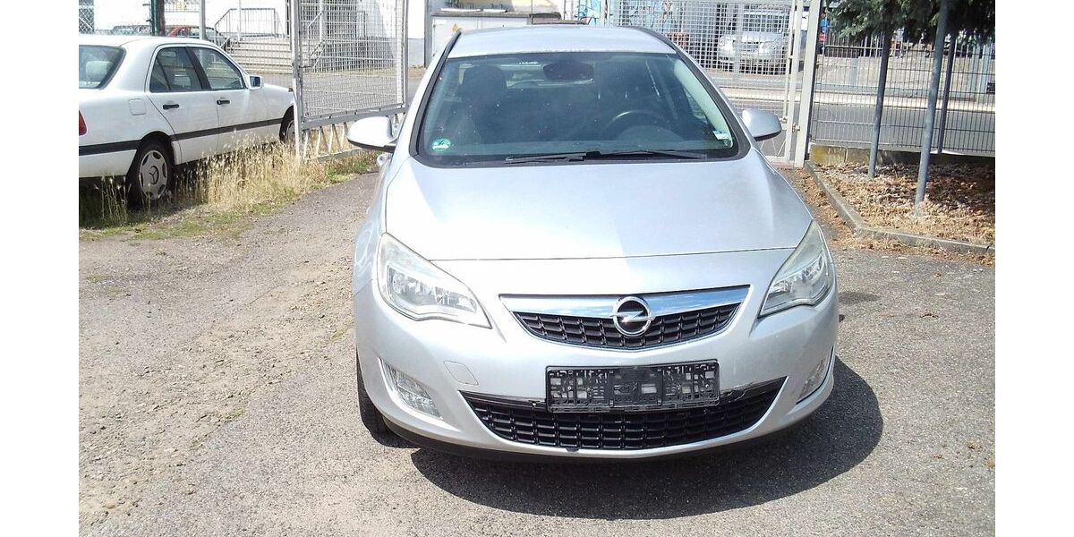 Opel Astra 219.000 km 1.950 &euro; Erlensee 63526