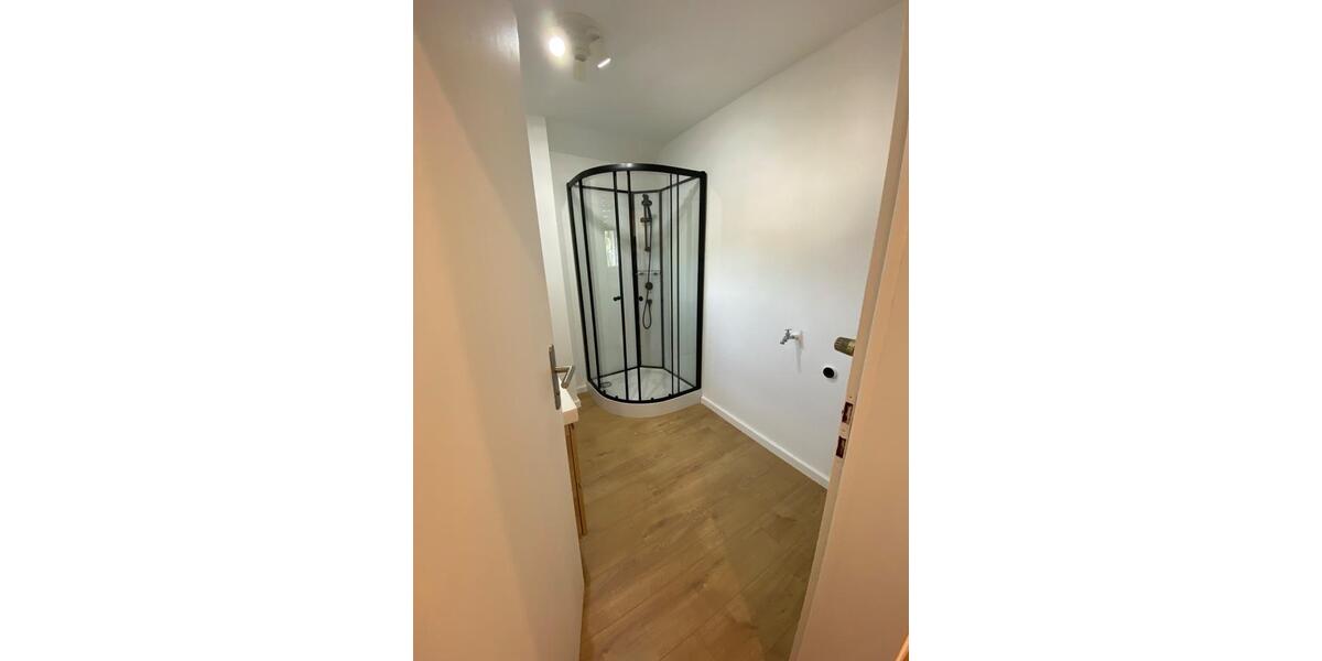 sehr schöne Eigentumswohnung in Waldrandlage mit Loggia & Garage 2 zimmer