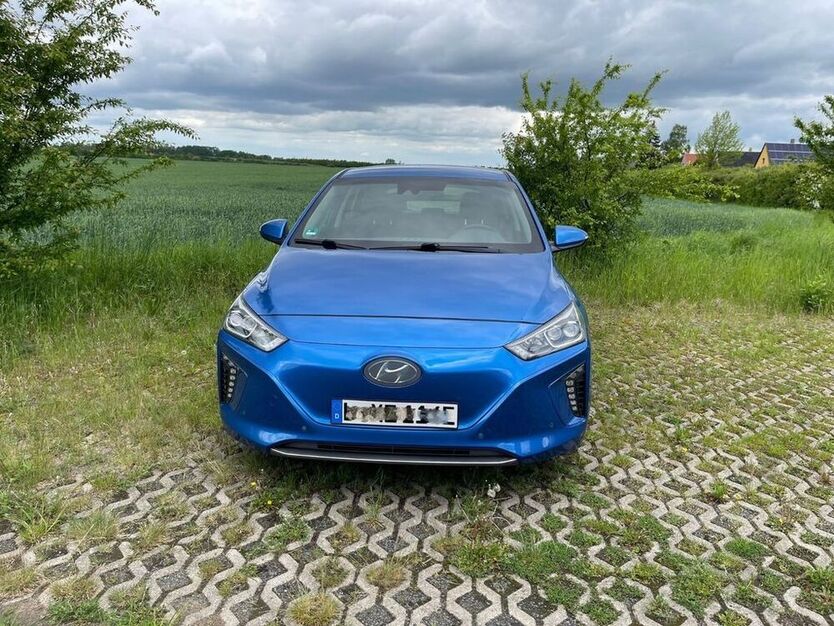 IONIQ