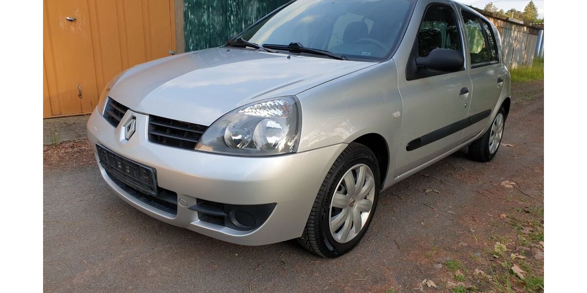 Renault Clio 160.000 km 1.890 &euro; Haselbachtal 01920