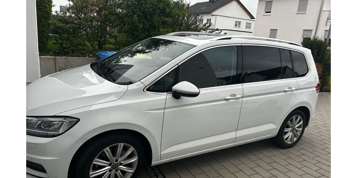VW Touran 43.000 km 26.900 &euro; Buseck 35418