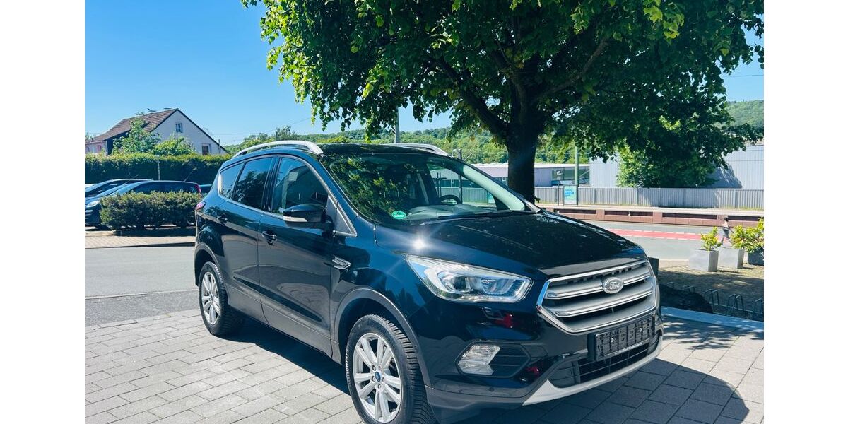 Ford Kuga 112.000 km 12.500 &euro; Bielefeld 33647