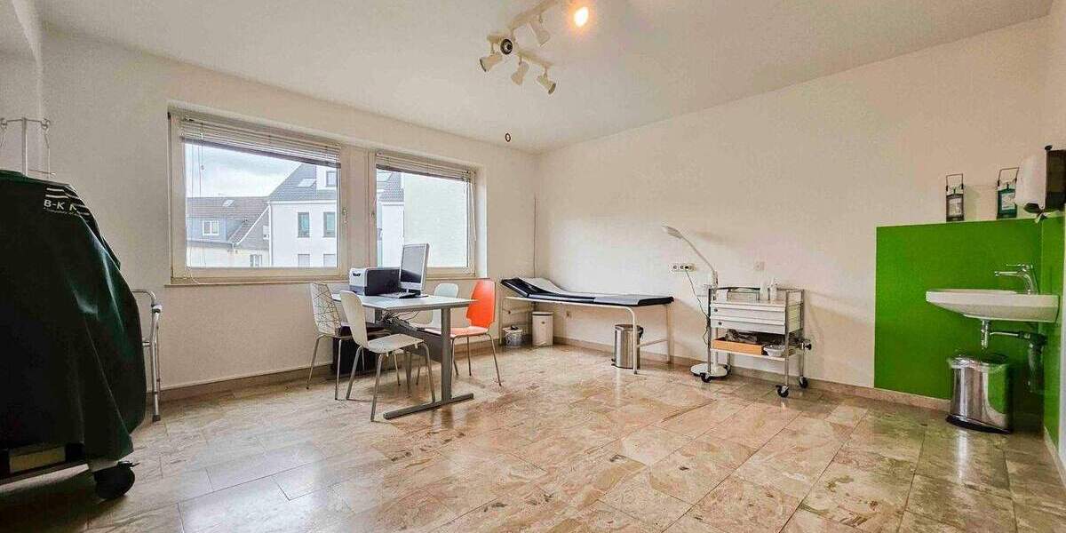 Investieren mit Sicherheit: Traditionspraxis in bester Lage von Leichlingen (Rheinland) zimmer