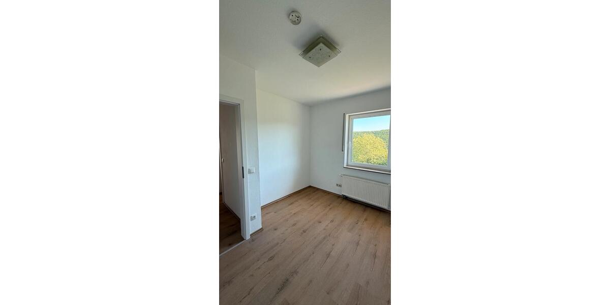 Etagenwohnung Burbach - 3 Zimmer, 70 m&sup2;, 150.000&euro; | Angebot:27096087