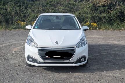 Peugeot 208 74.000 km 6.800 &euro; Eppelborn 66571
