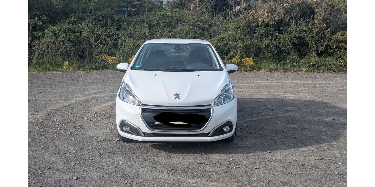 Peugeot 208 74.000 km 6.800 &euro; Eppelborn 66571