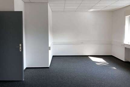 Büro in Kelsterbach 1.200 € 114 m² zimmer