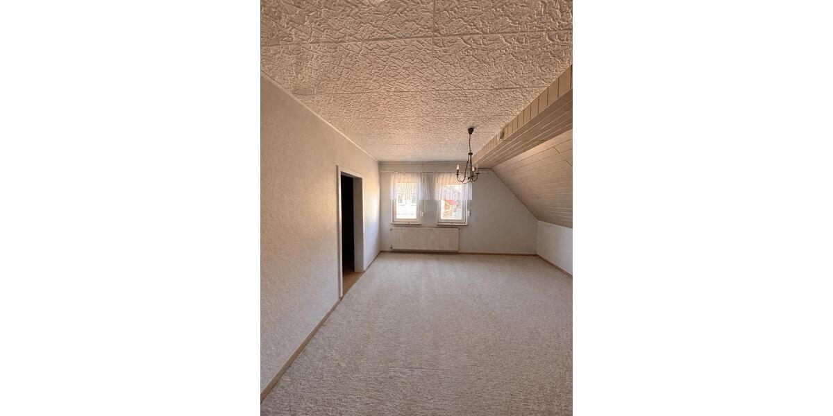 Einfamilienhaus Eisfeld - 11 Zimmer, 195 m&sup2;, 115.000&euro; | Angebot:26215593
