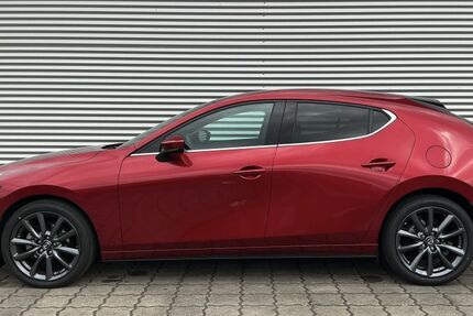 Mazda 3 10.250 km 24.980 &euro; Stade 21684