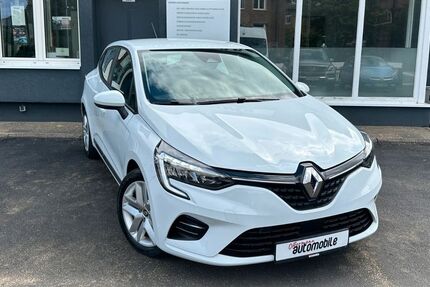 Renault Clio 65.500 km 10.950 &euro; Stade 21680