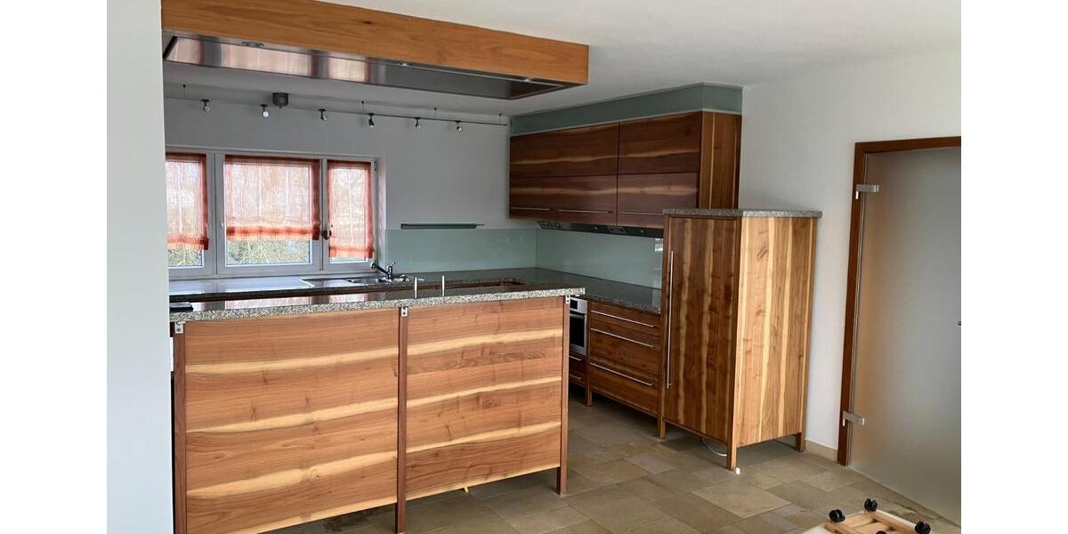 Etagenwohnung Ruhstorf an der Rott - 8 Zimmer, 150 m&sup2;, 1.050&euro; | Angebot:24774975