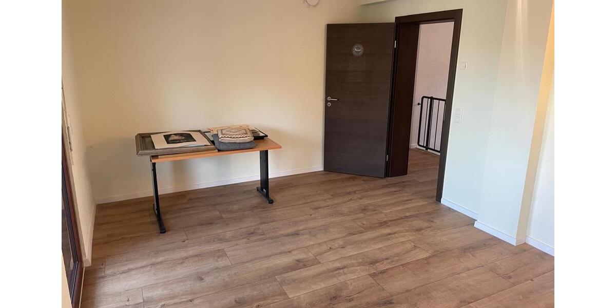 Maisonettenwohnung Euskirchen - 4 Zimmer, 158 m&sup2;, 1.870&euro; | Angebot:25541277