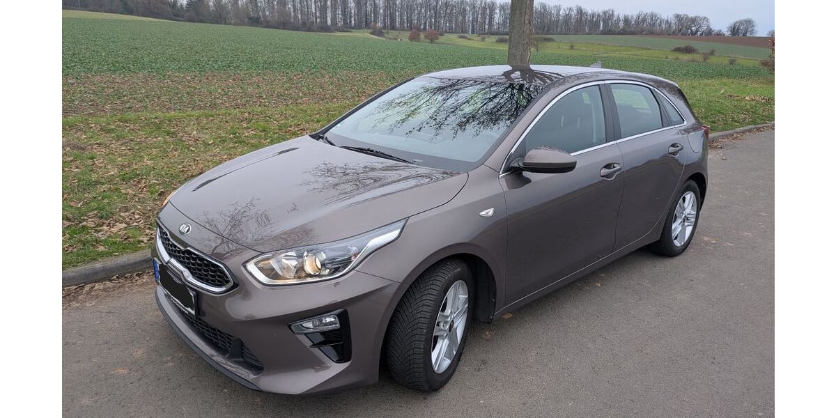 Kia ceed / Ceed 99.000 km 10.000 &euro; Gründau 63584
