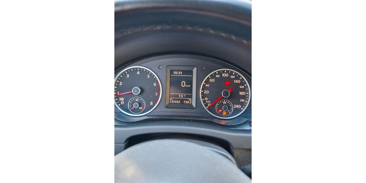 VW Tiguan 147.602 km 8.900 &euro; Porta Westfalica/Barkhausen 32457