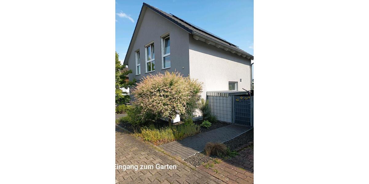 Einfamilienhaus freistehend mit Wärmepumpe, PV Anlage, Speicher. 4 zimmer