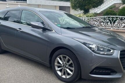 Hyundai i40 96.000 km 9.900 &euro; Hördt 76771