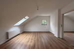 Frisch sanierte 44 m² Dachgeschoss-SingleWohnung - nur 3 Min. zum Phoenixsee, Dortmund-Schüren