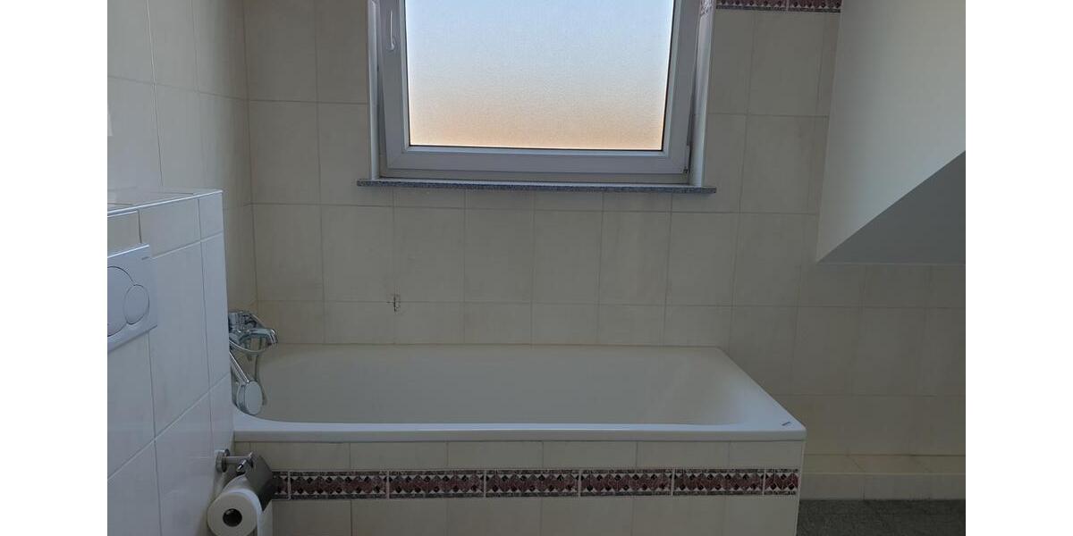 Moderne Dachgeschosswohnung mit Dachterrasse und Kamin 3 zimmer