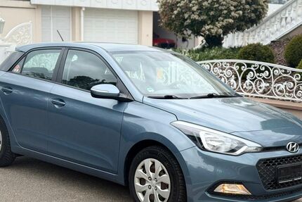 Hyundai i20 63.000 km 7.990 &euro; Hördt 76771