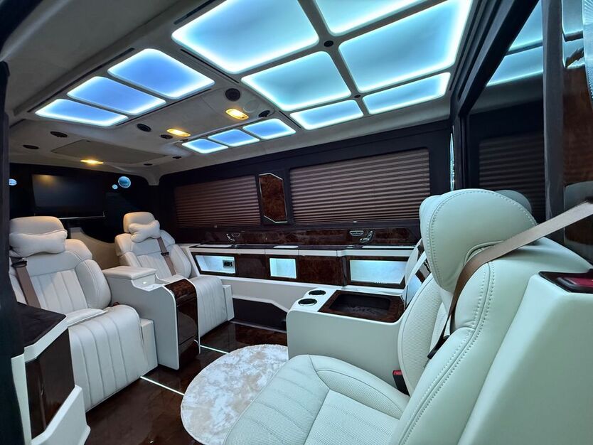 Mercedes-Benz Sprinter 16.200 km 130.000 € Heilbronn 74072