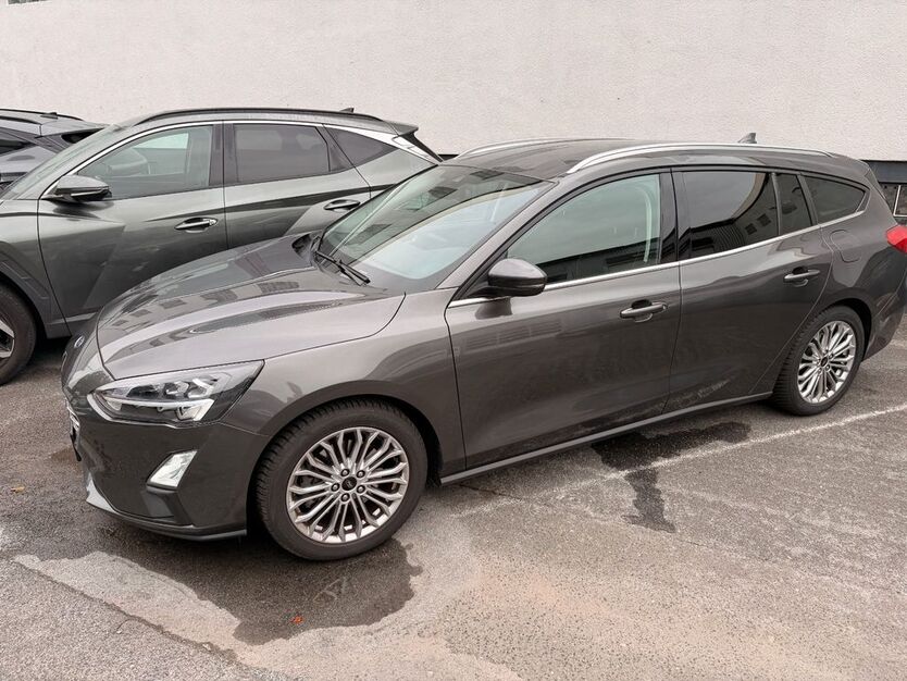 Ford Focus 67.000 km 15.690 € Ludwigshafen 67059
