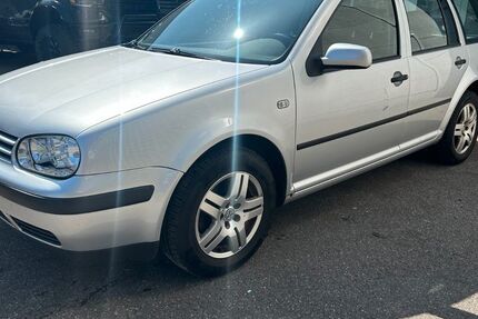 VW Golf 216.000 km 1.499 € Augsburg 86165