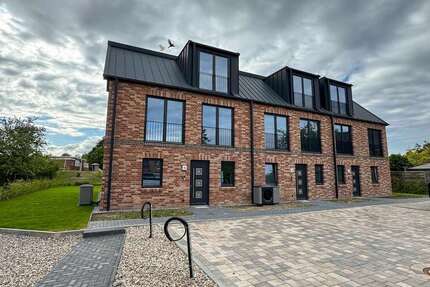 Haus Schönberg - 5 Zimmer, 189 m&sup2;, 1.980&euro; | Angebot:25352764