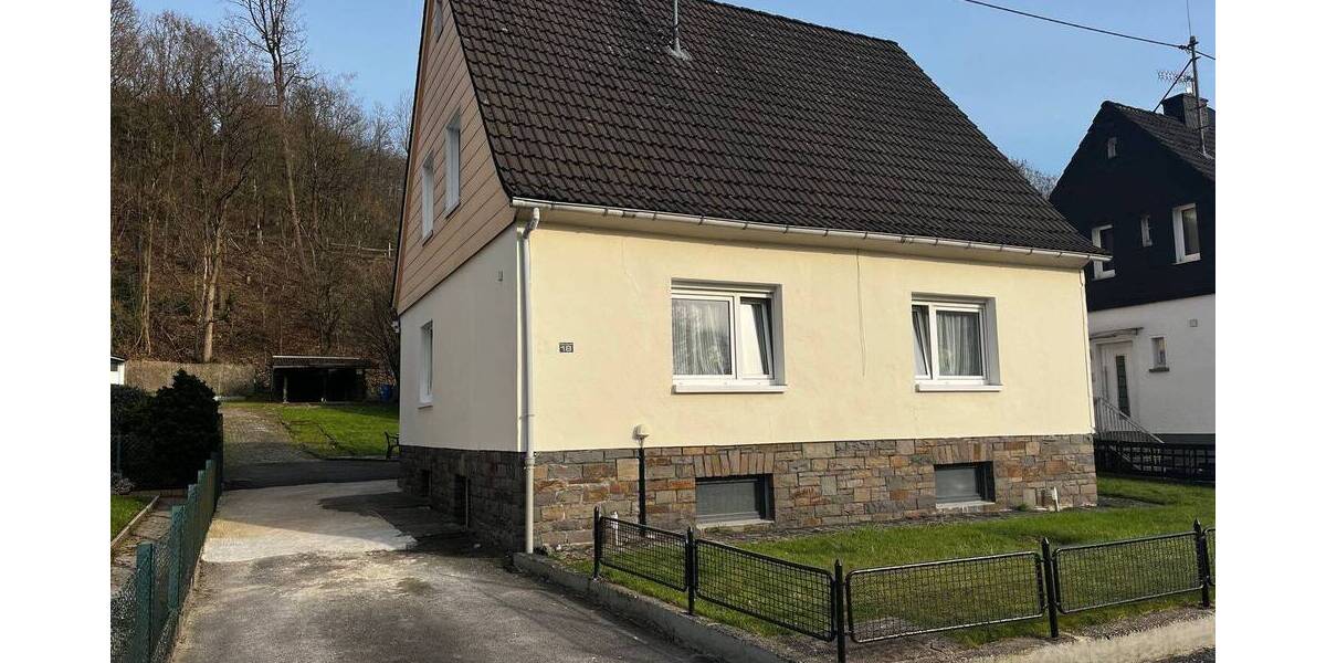 Einfamilienhaus Bergneustadt Wiedenest - 8 Zimmer, 112 m&sup2;, 269.000&euro; | Angebot:26826007