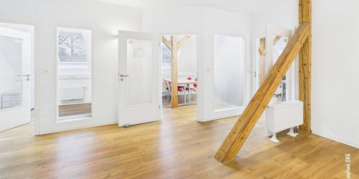 Gewerbeobjekt Stade Barge - 3 Zimmer, 569 m&sup2;, 1.800.000&euro; | Angebot:26378079