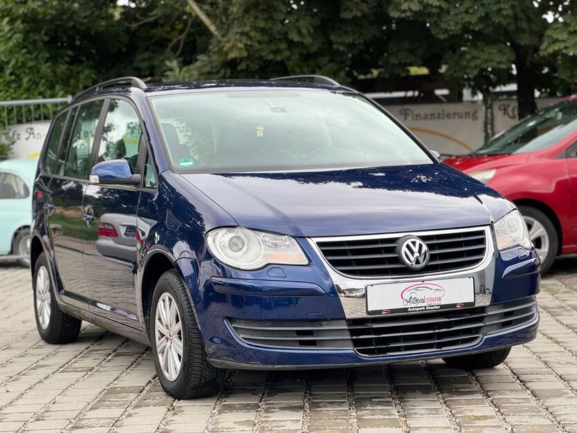 VW Touran 130.000 km 5.900 € Staufen 79219