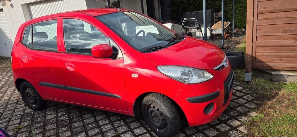 i10