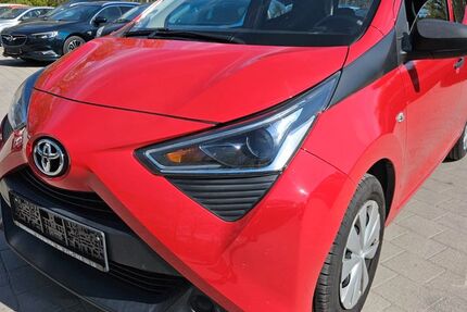 Toyota Aygo (X) 38.376 km 9.850 &euro; Lachen-Speyerdorf 67435