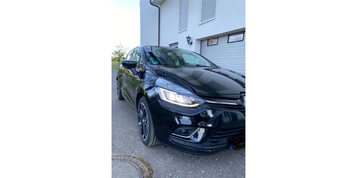 Renault Clio 140.500 km 7.999 &euro; Schuttertal 77978